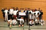 Unsere Fechtabteilung bei der Spendenübergabe mit Eduard Marquard, Leiter der Sparda-Bank Hessen in Wetzlar